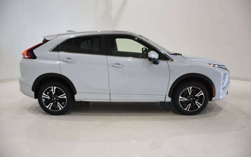 2025 Mitsubishi Eclipse Cross - Image 2