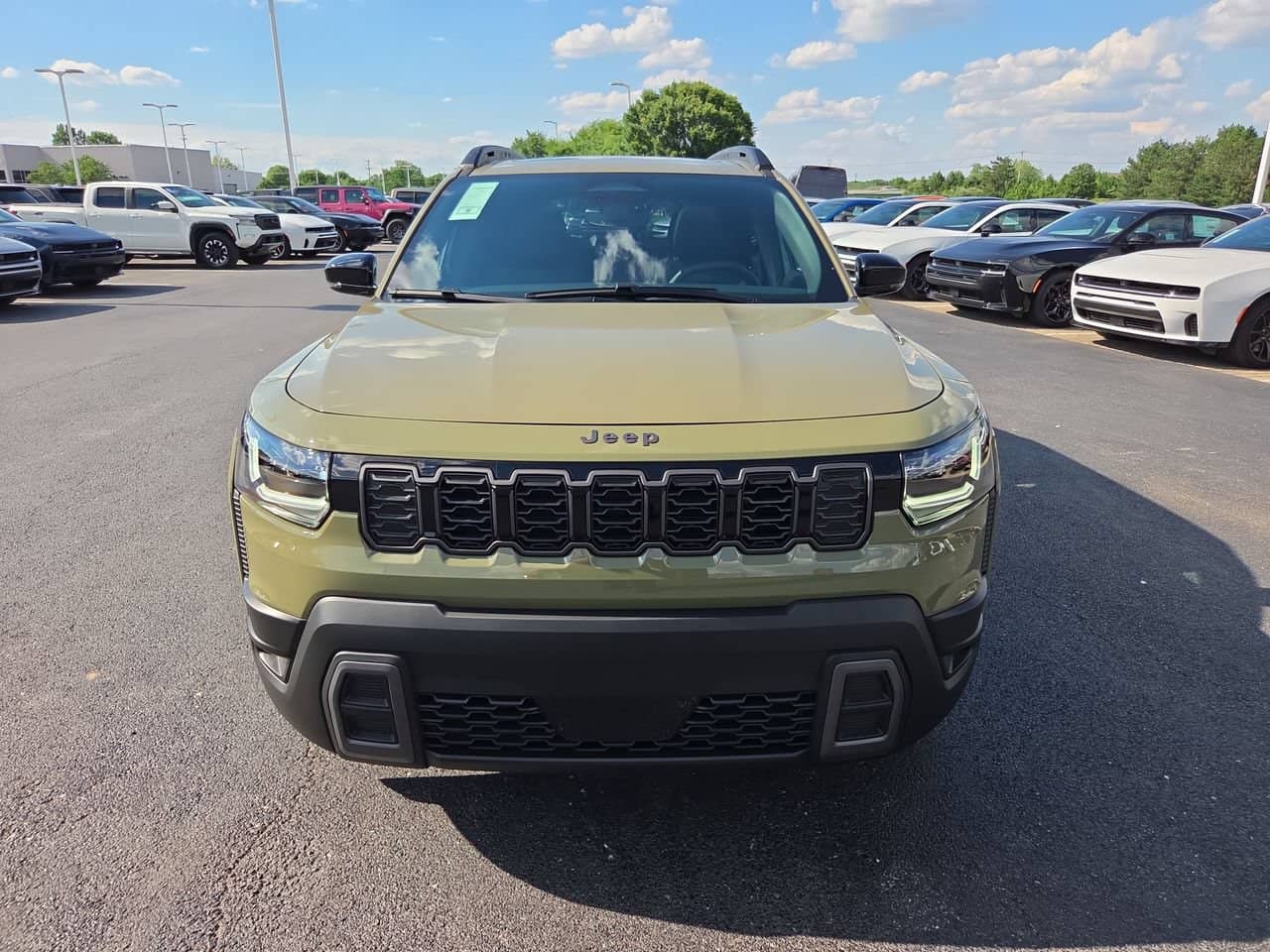 2026 Jeep Cherokee - Image 2