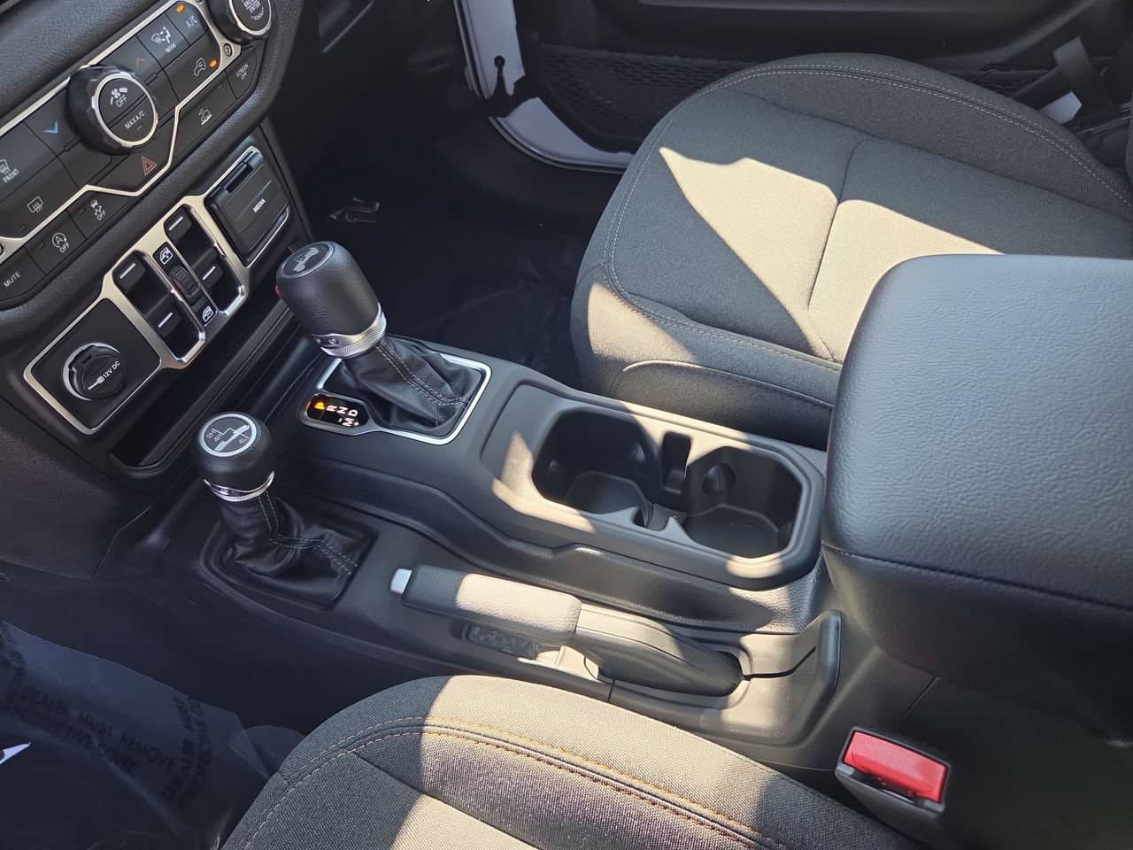 2026 Jeep Wrangler 4-Door - Image 29