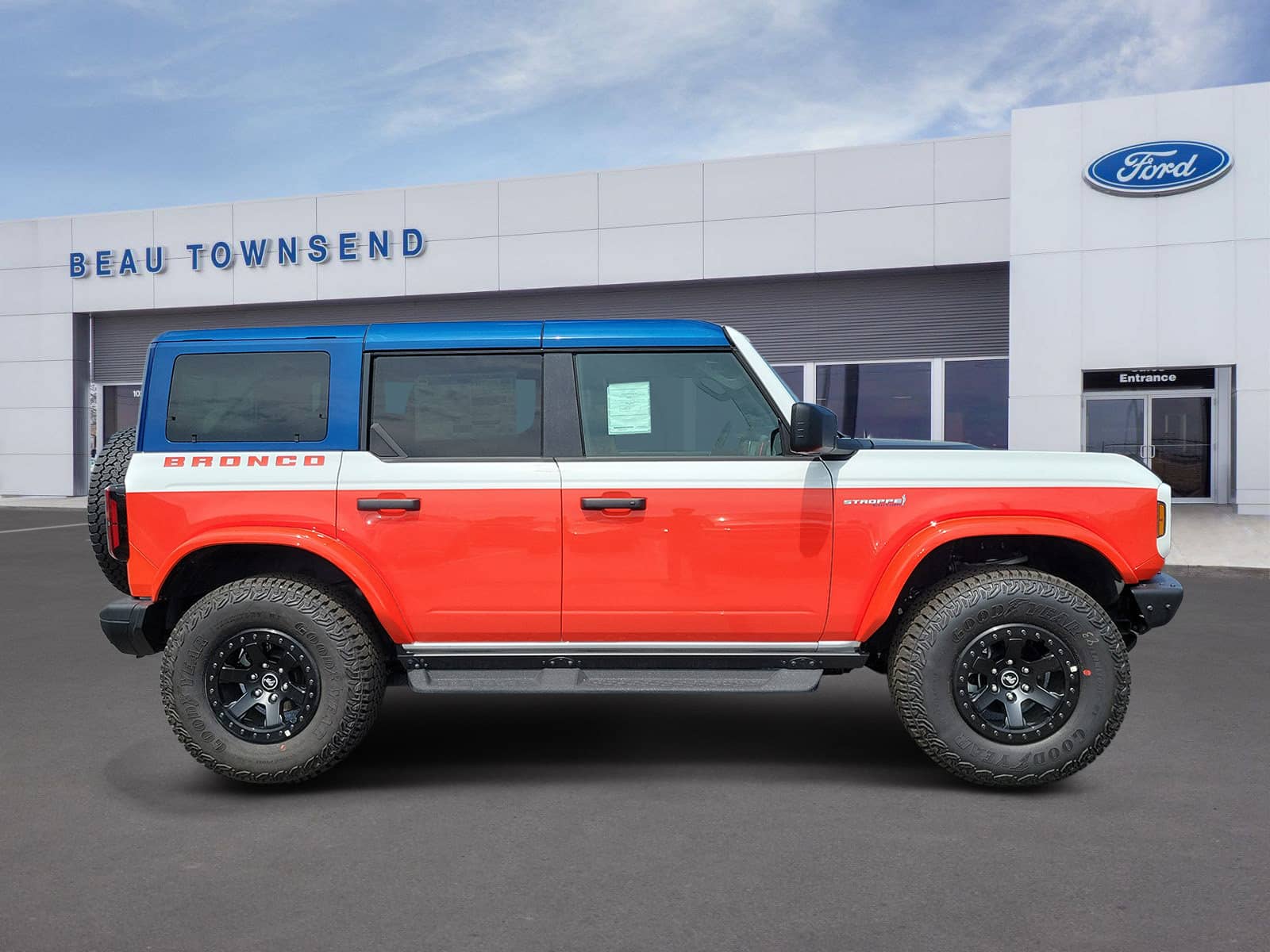 2026 Ford Bronco - Image 3