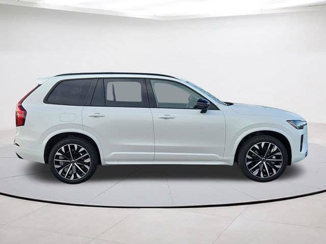 2026 Volvo XC90 - Image 3