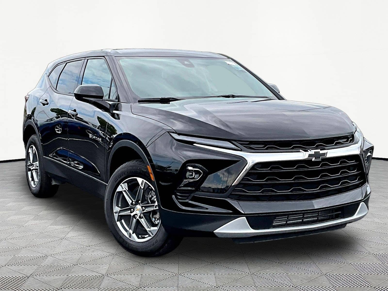 2026 Chevrolet Blazer - Image 3