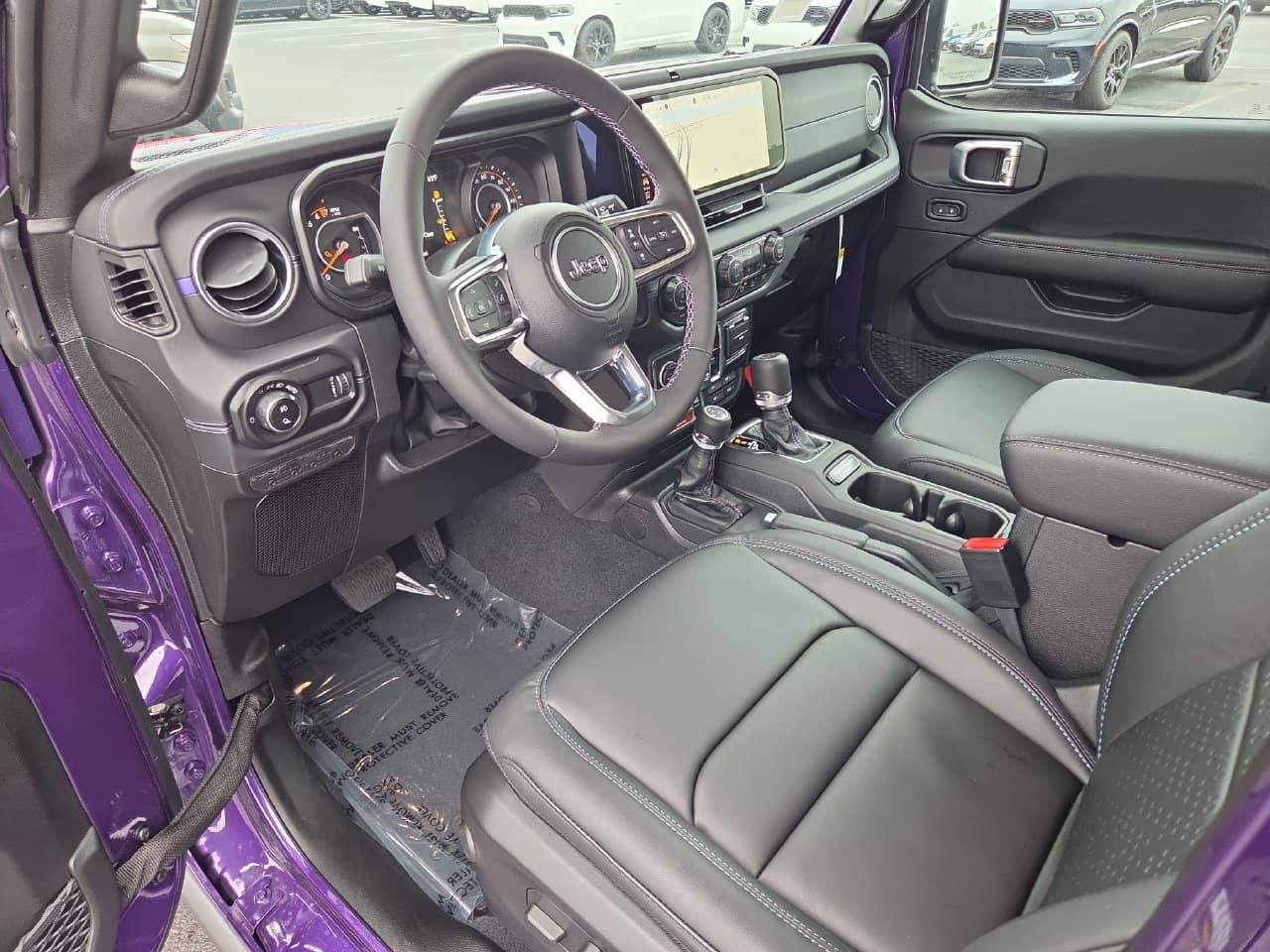 2026 Jeep Gladiator - Image 2