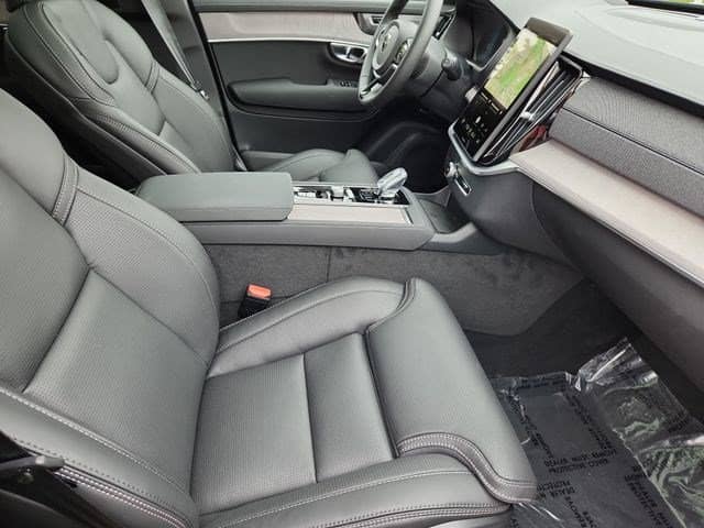 2026 Volvo XC90 - Image 29