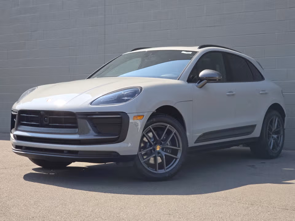 2026 Porsche Macan - Image 3