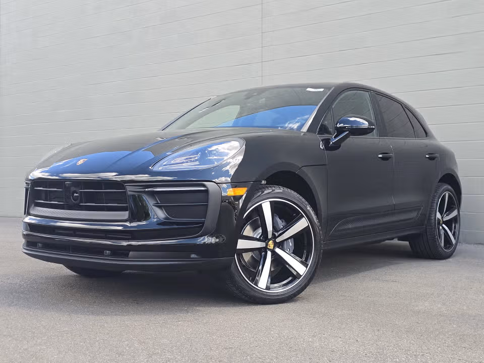 2026 Porsche Macan - Image 3