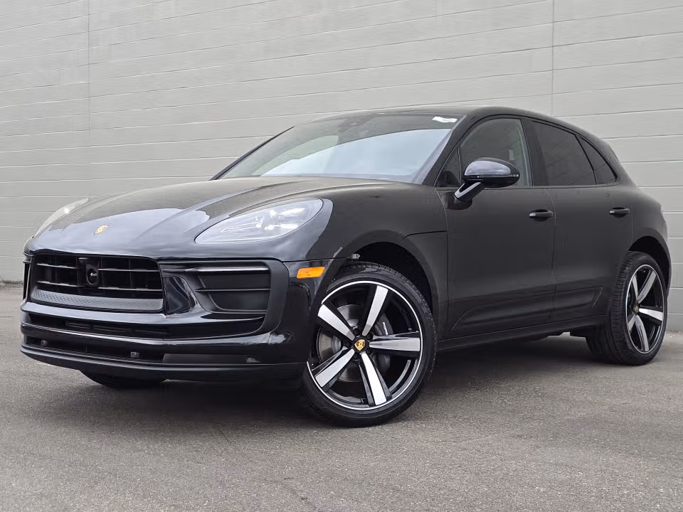 2026 Porsche Macan - Image 3