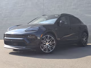 2026 Porsche Macan - Image 1