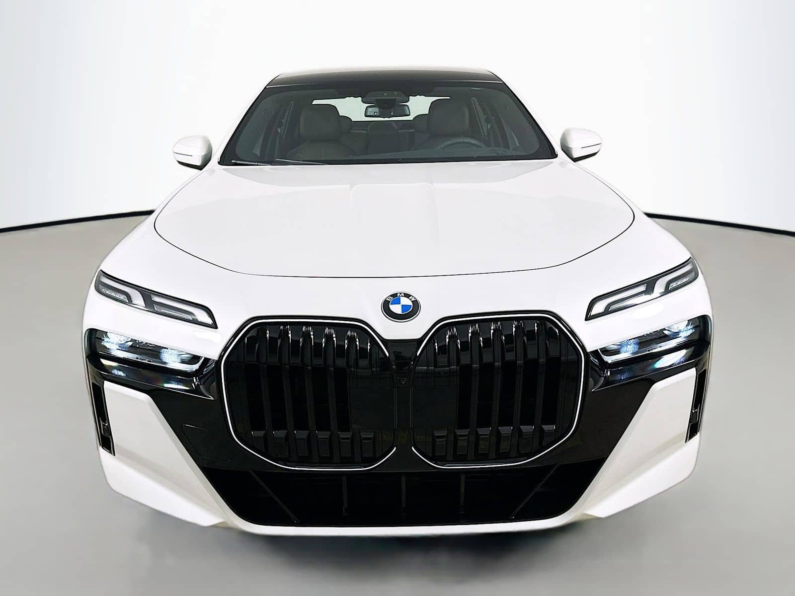 2026 BMW 7 Series - Image 2