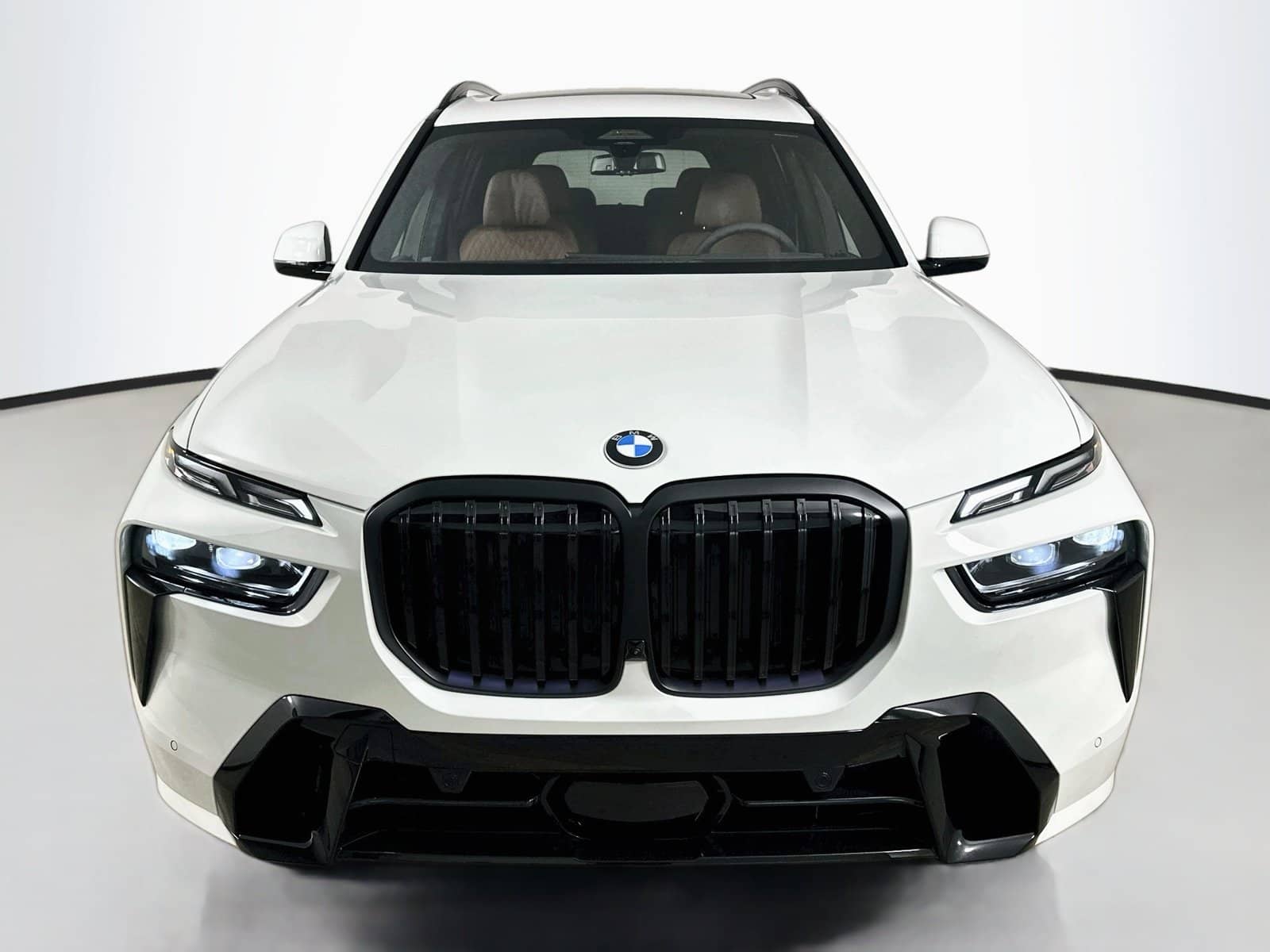 2027 BMW X7 - Image 2