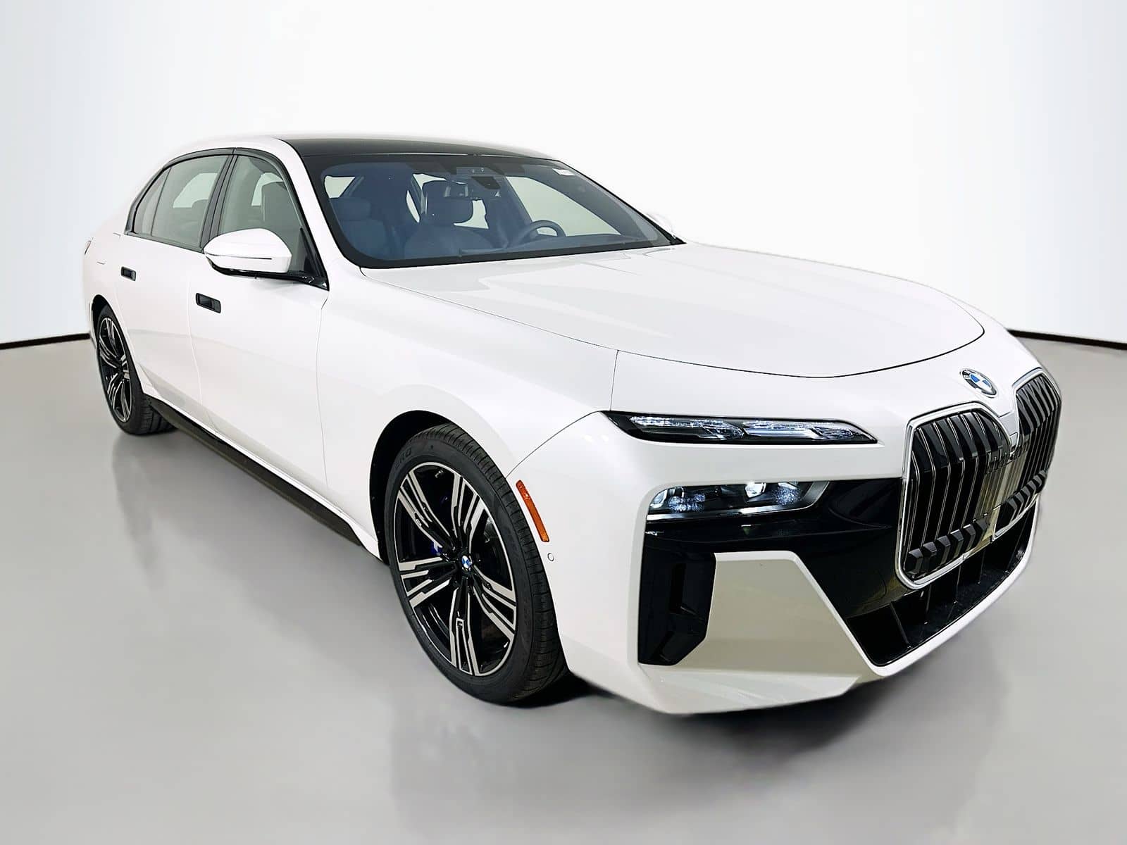 2026 BMW 7 Series - Image 3