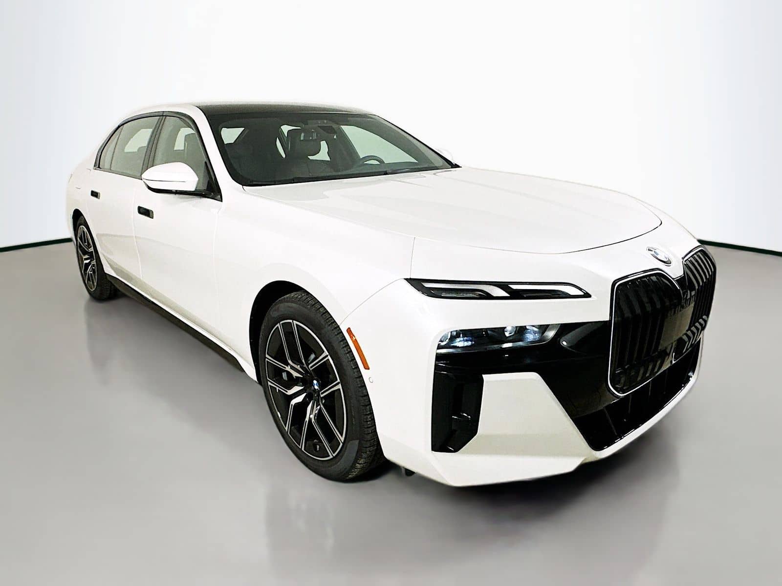 2026 BMW 7 Series - Image 3