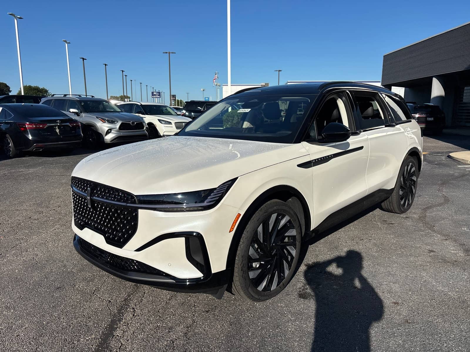 2026 Lincoln Nautilus - Image 3