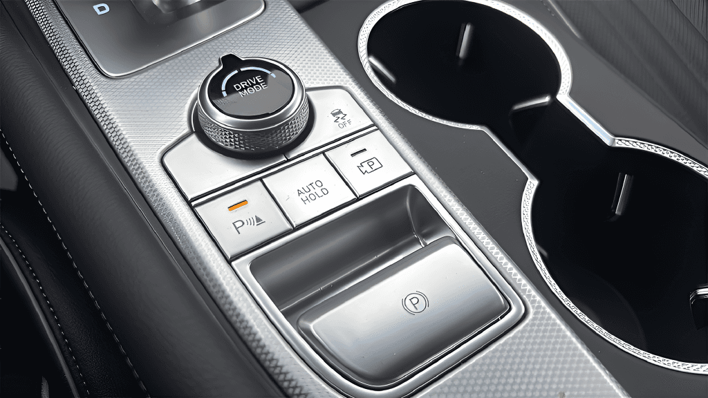 2026 GENESIS G70 - Image 28