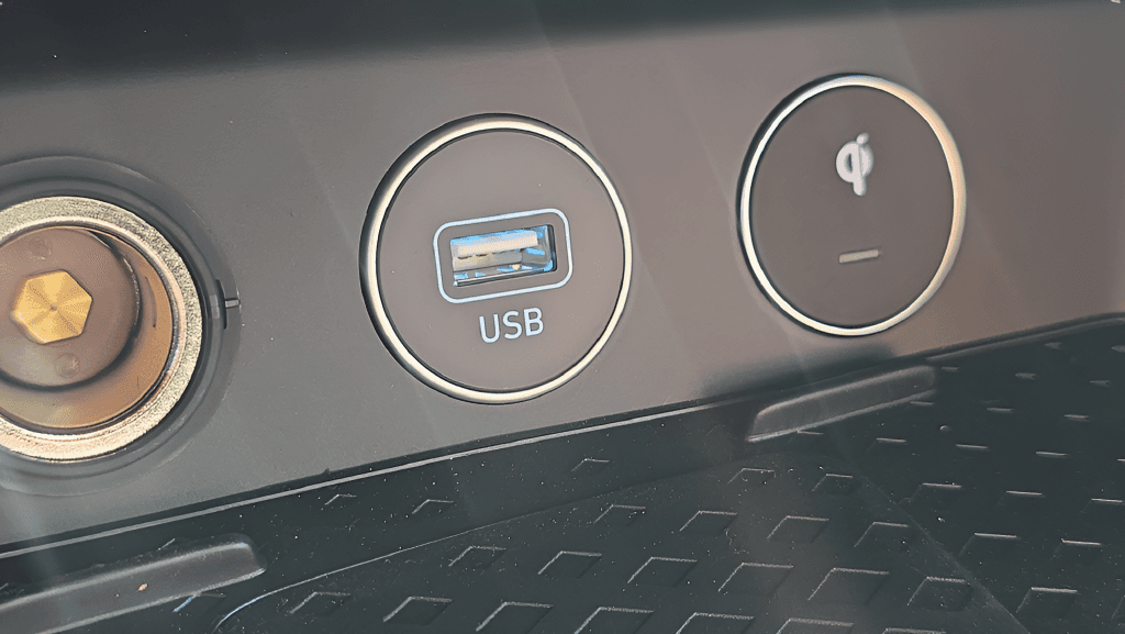 2026 GENESIS G70 - Image 28