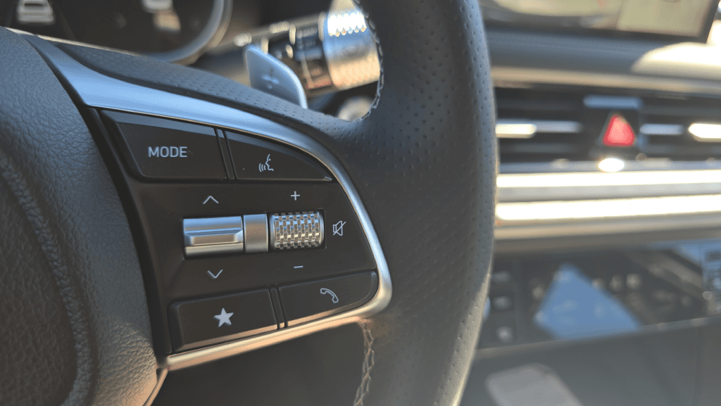 2026 GENESIS G70 - Image 29