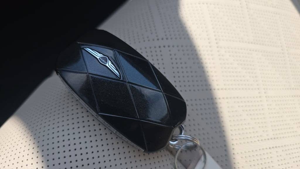2027 GENESIS GV80 - Image 30