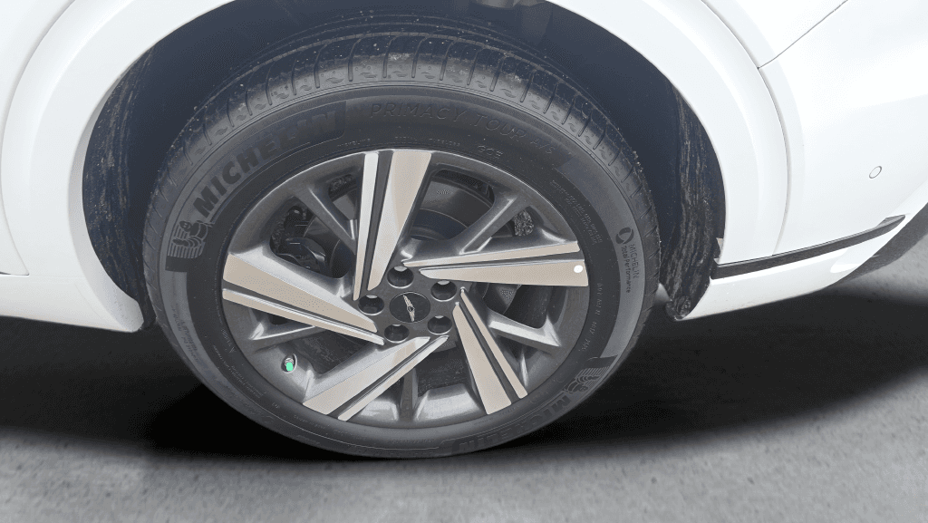2026 GENESIS GV70 - Image 28