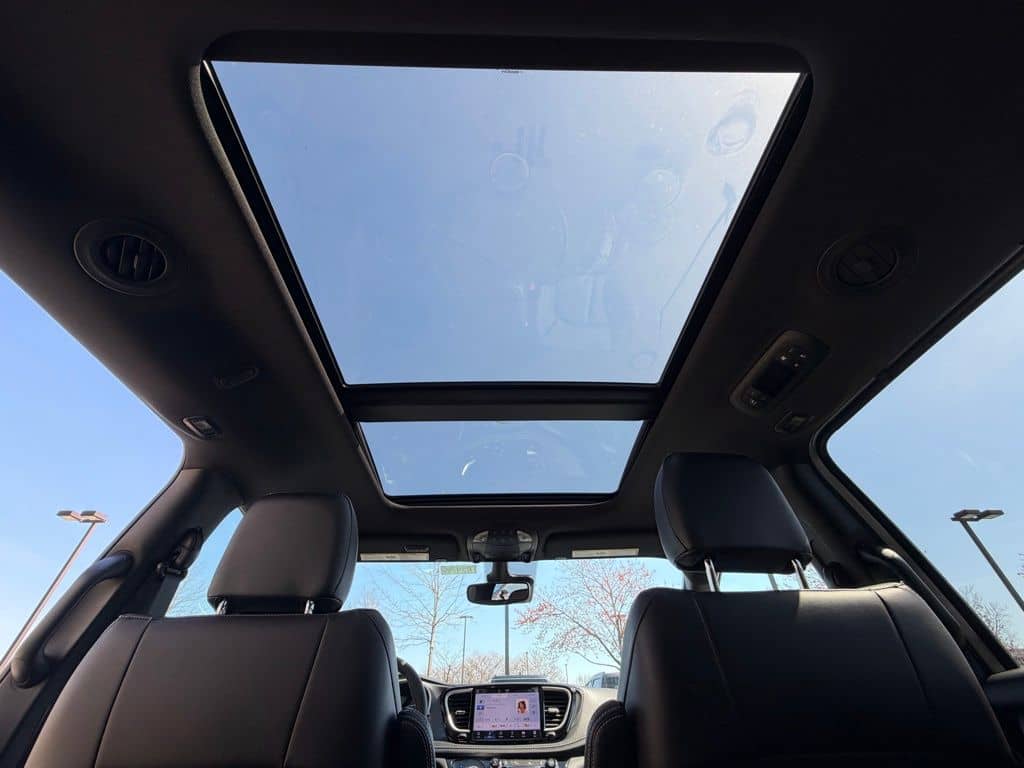 2026 Chrysler Pacifica - Image 31