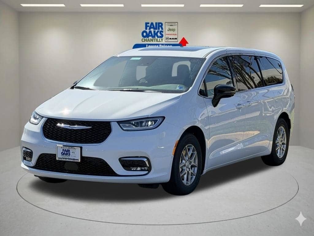 2026 Chrysler Pacifica - Image 2