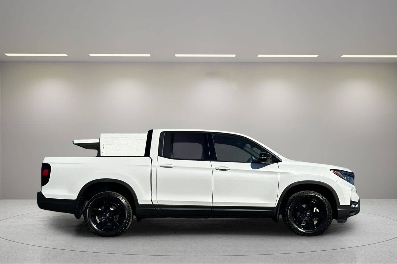 2026 Honda Ridgeline - Image 2