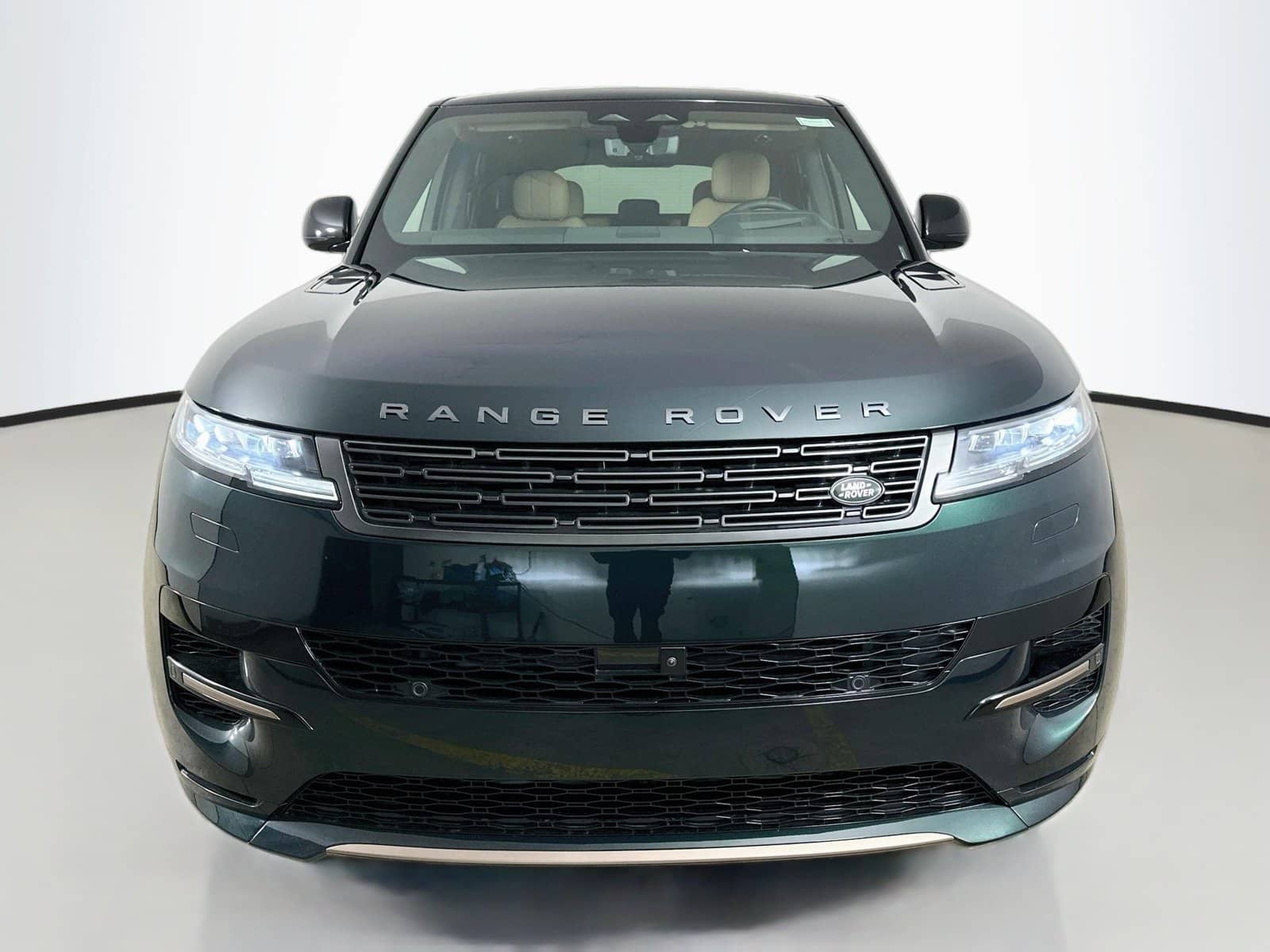 2027 Land Rover Range Rover Sport - Image 2