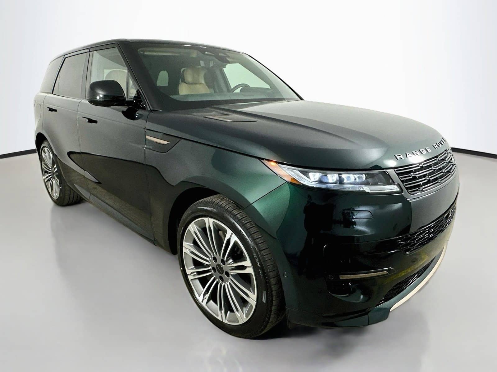 2027 Land Rover Range Rover Sport - Image 3