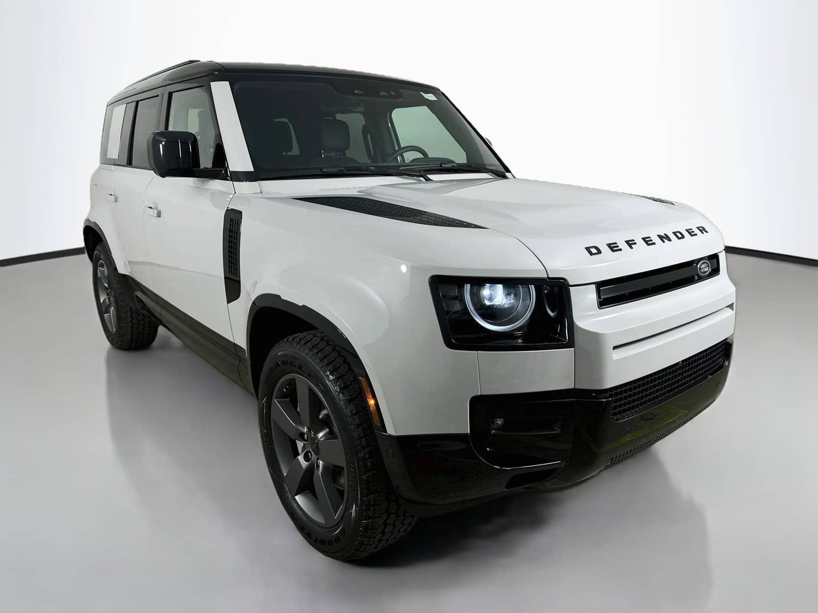 2026 Land Rover Defender - Image 3