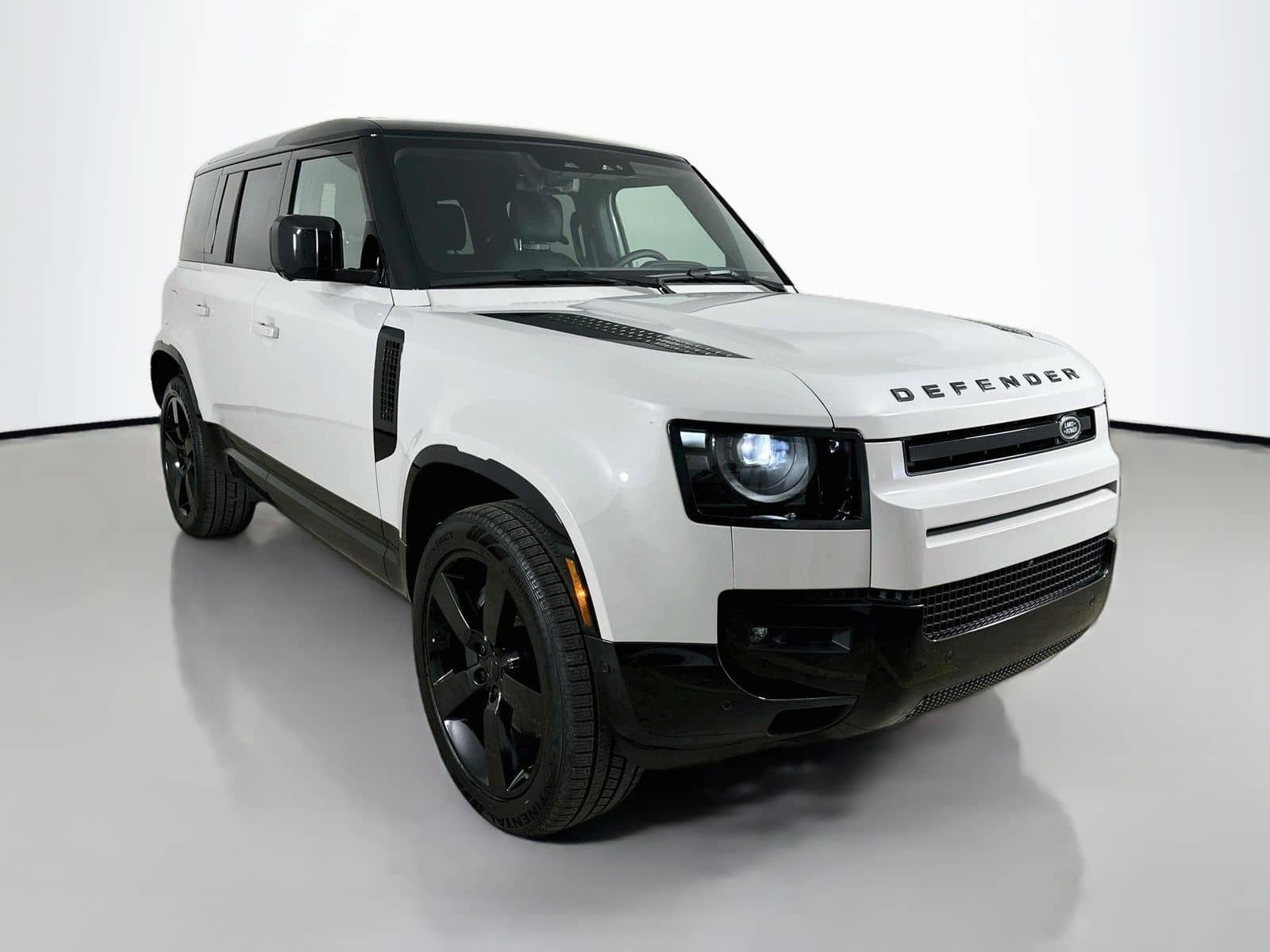 2026 Land Rover Defender - Image 3