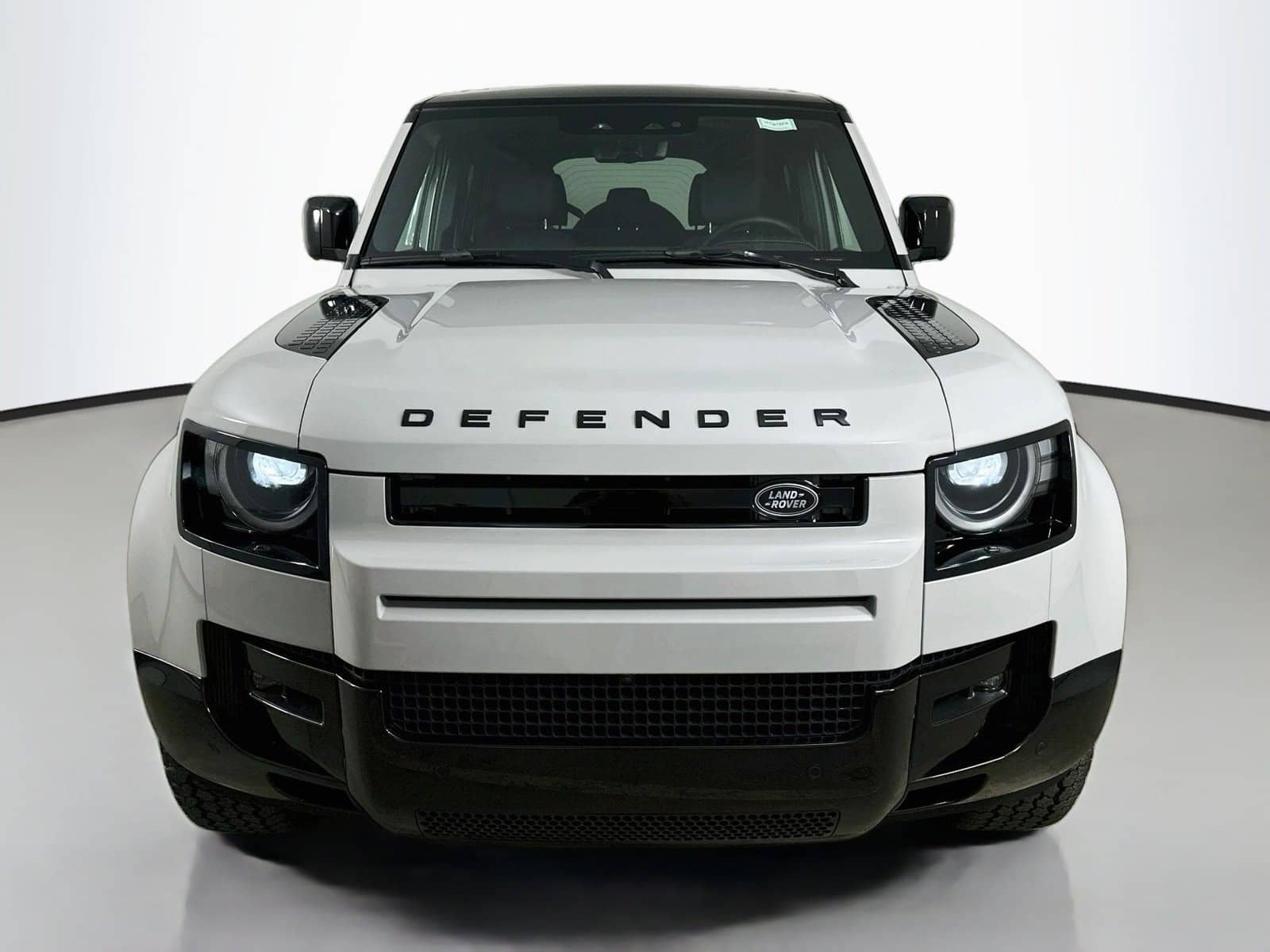 2026 Land Rover Defender - Image 2