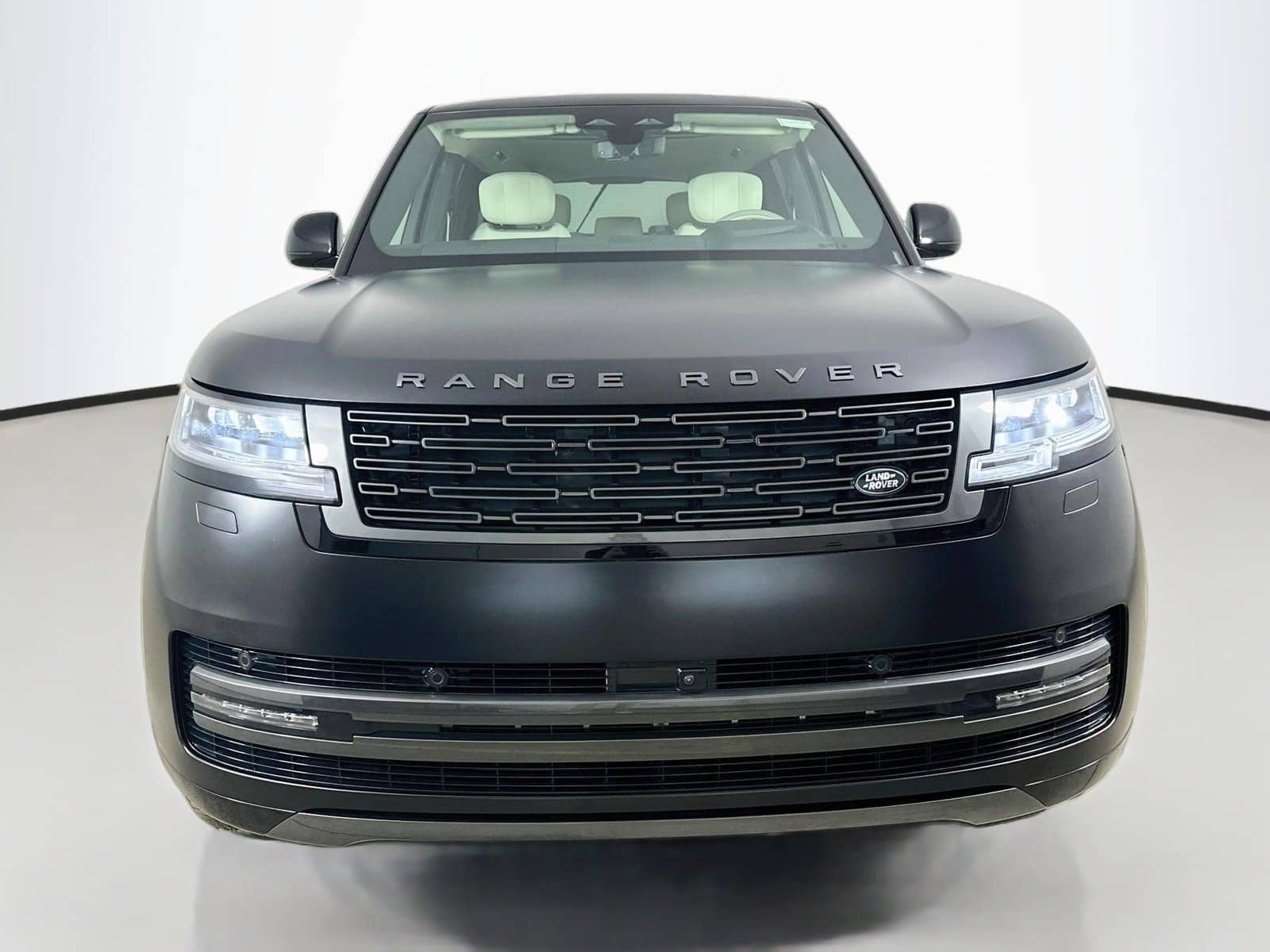 2027 Land Rover Range Rover - Image 2
