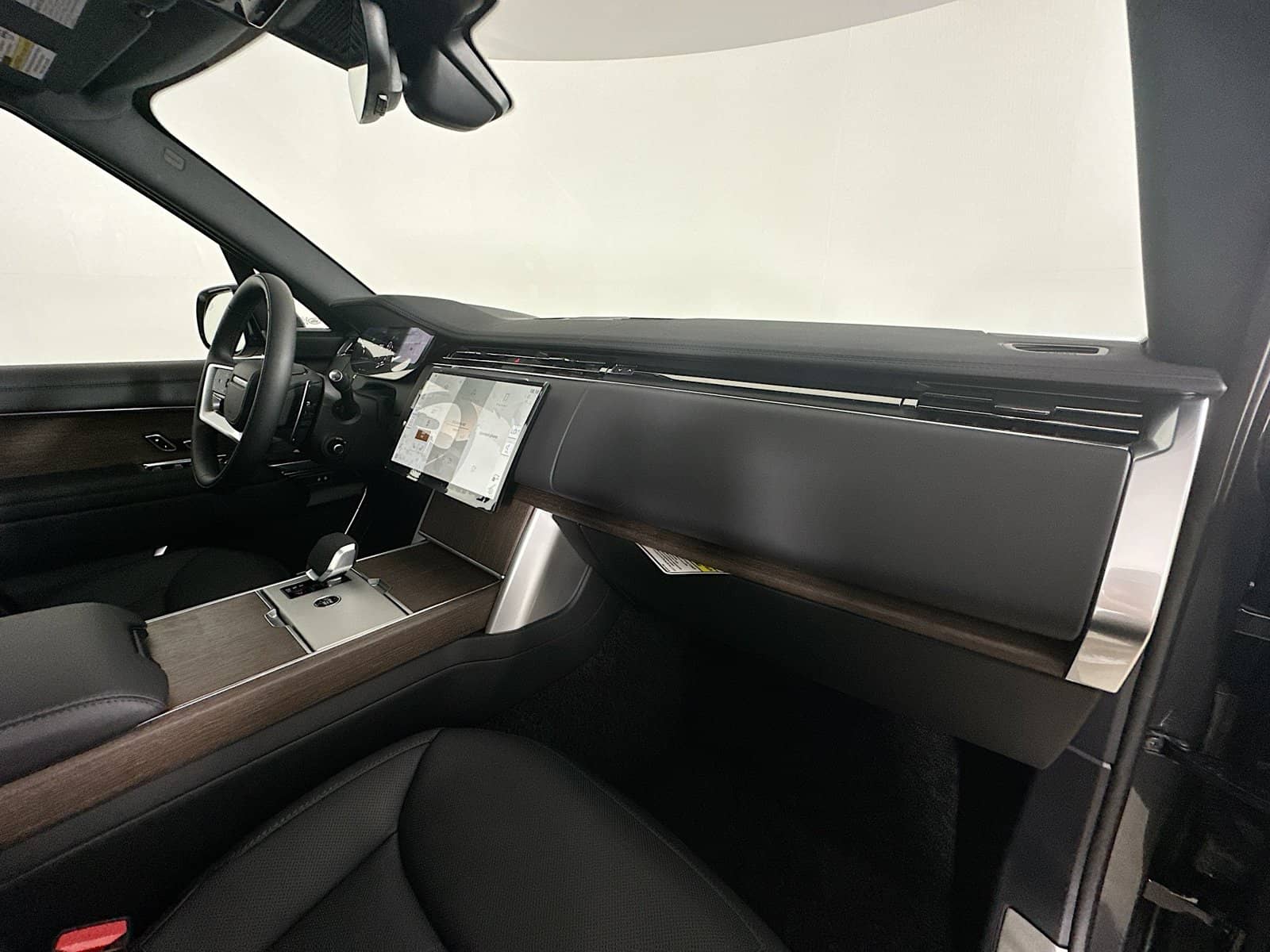 2026 Land Rover Range Rover - Image 45