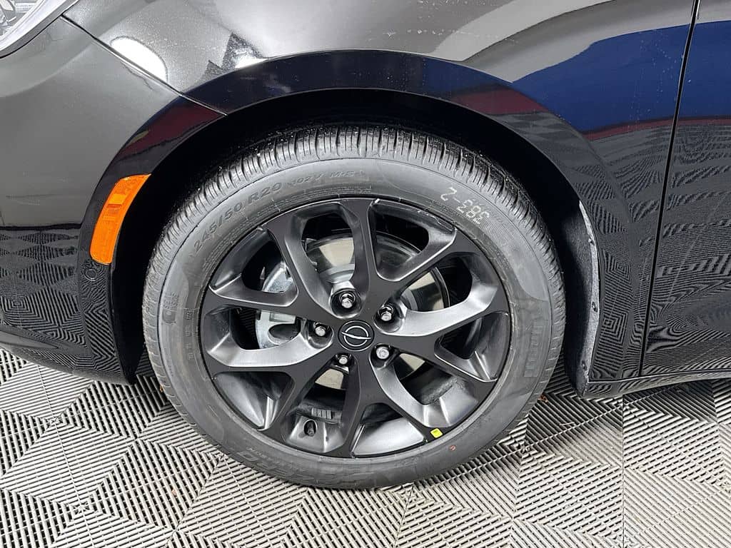 2026 Chrysler Pacifica - Image 30