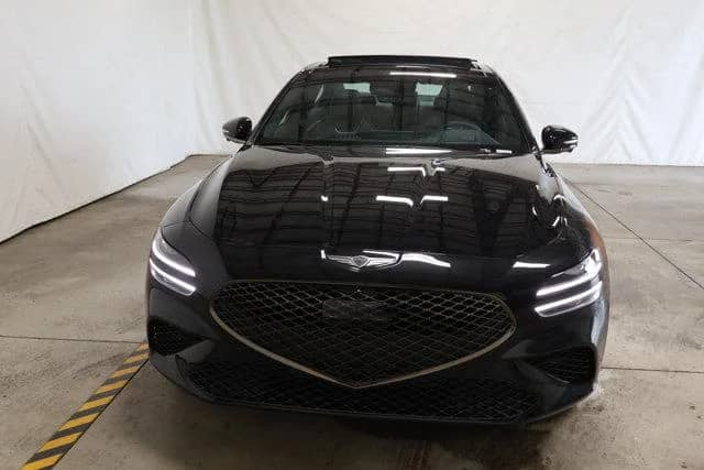 2027 GENESIS G70 - Image 2