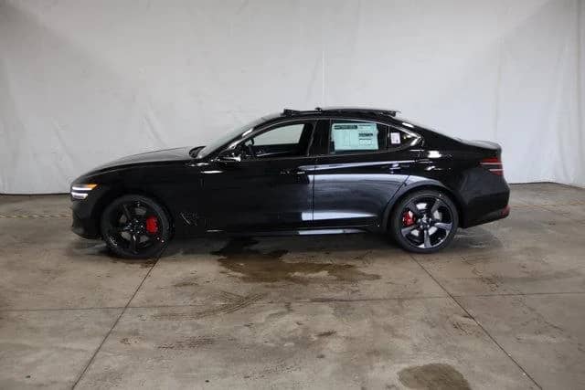 2027 GENESIS G70 - Image 3