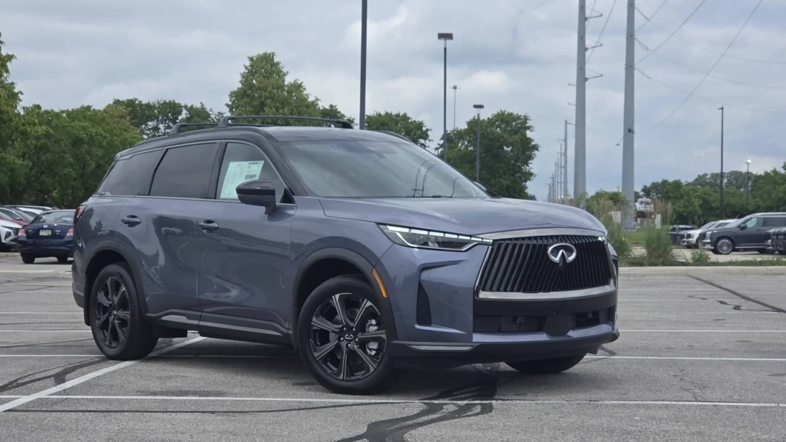 2027 INFINITI QX60 - Image 2