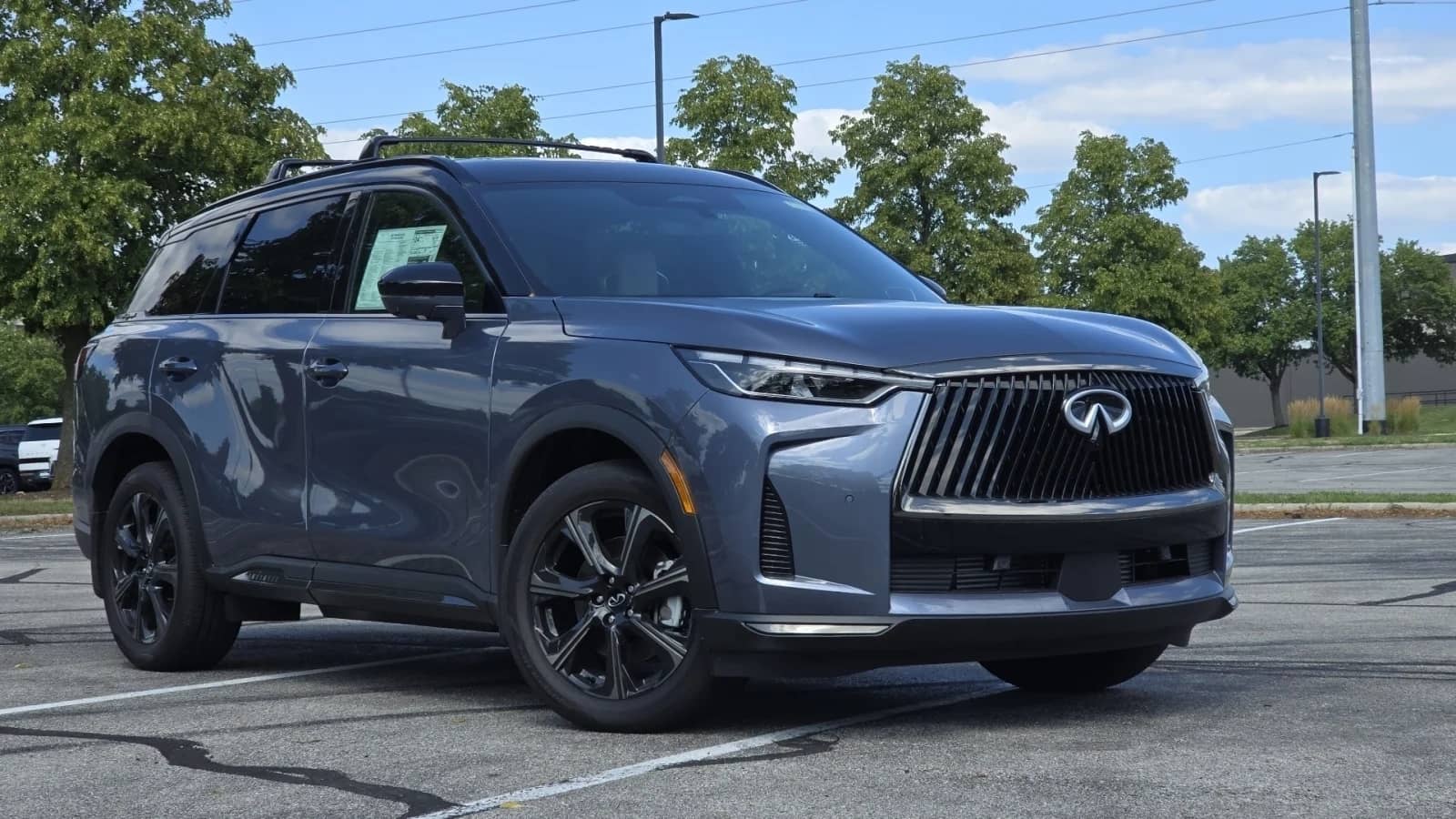 2027 INFINITI QX60 - Image 2