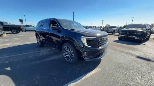 2027 GMC Acadia - Image 2