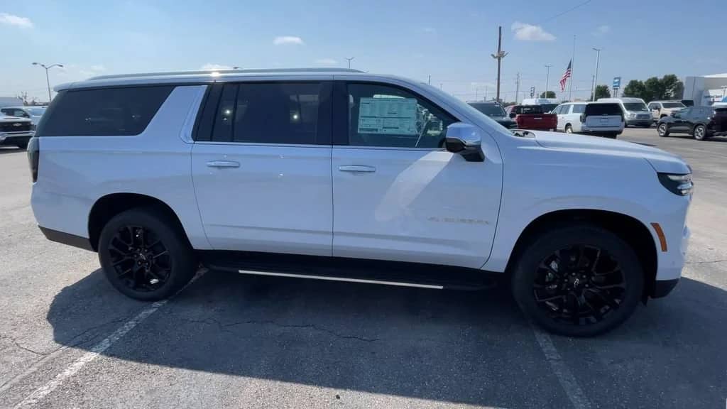 2026 Chevrolet Suburban - Image 3