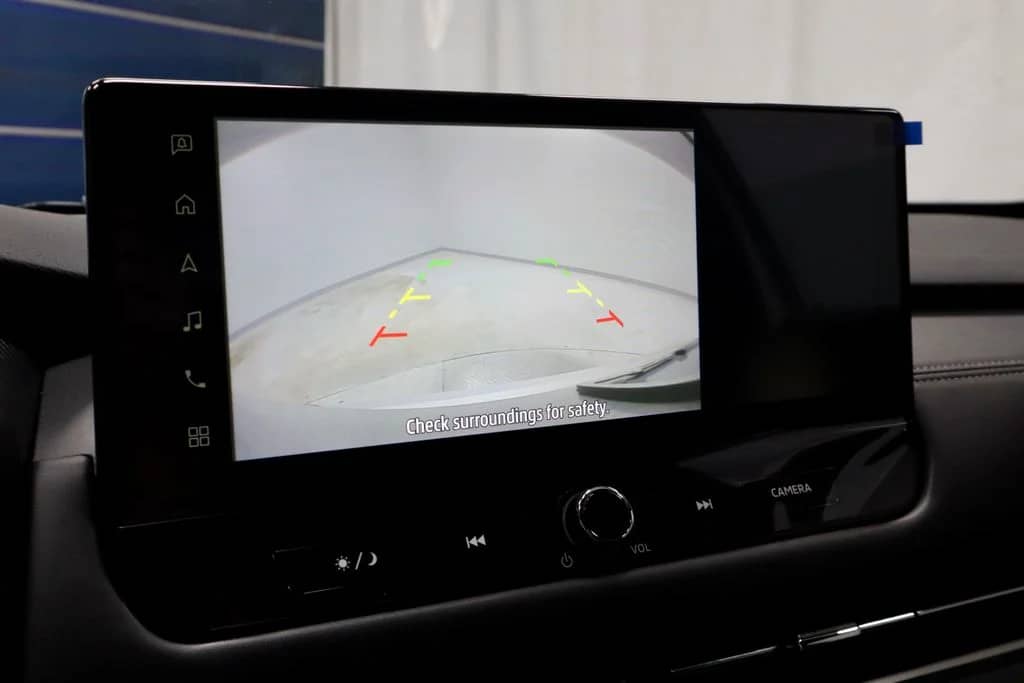 2026 Mitsubishi Outlander - Image 3