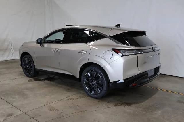 2027 Nissan Murano - Image 3