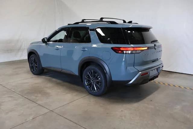 2026 Nissan Pathfinder - Image 3