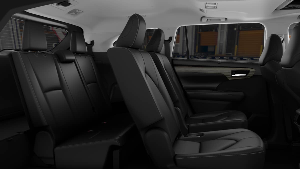 2026 Toyota Highlander - Image 21