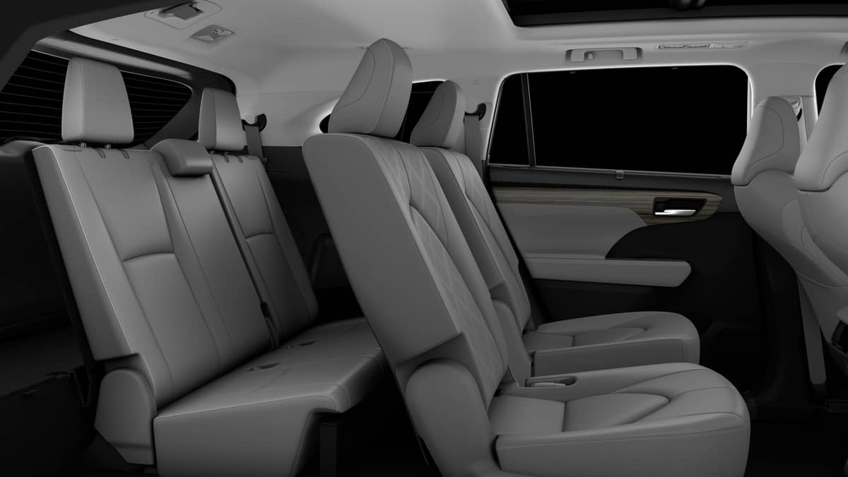 2026 Toyota Highlander - Image 21