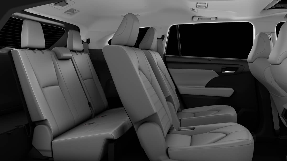 2026 Toyota Highlander - Image 21