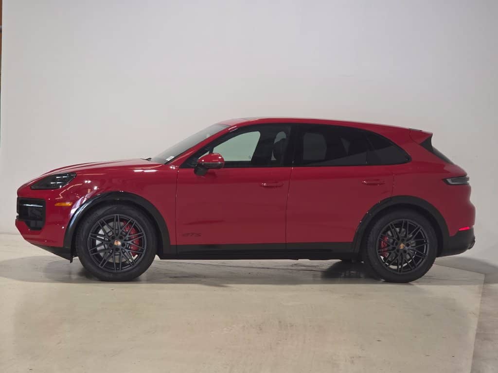 2026 Porsche Cayenne - Image 3
