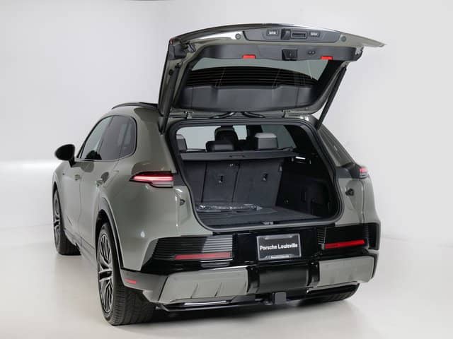 2026 Porsche Cayenne - Image 34