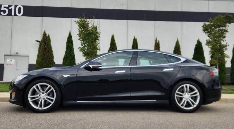2014 Tesla Model S - Image 2