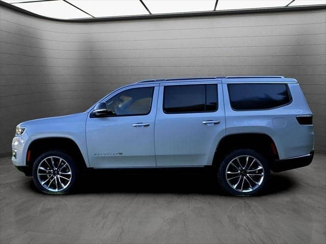 2023 Jeep Wagoneer - Image 3