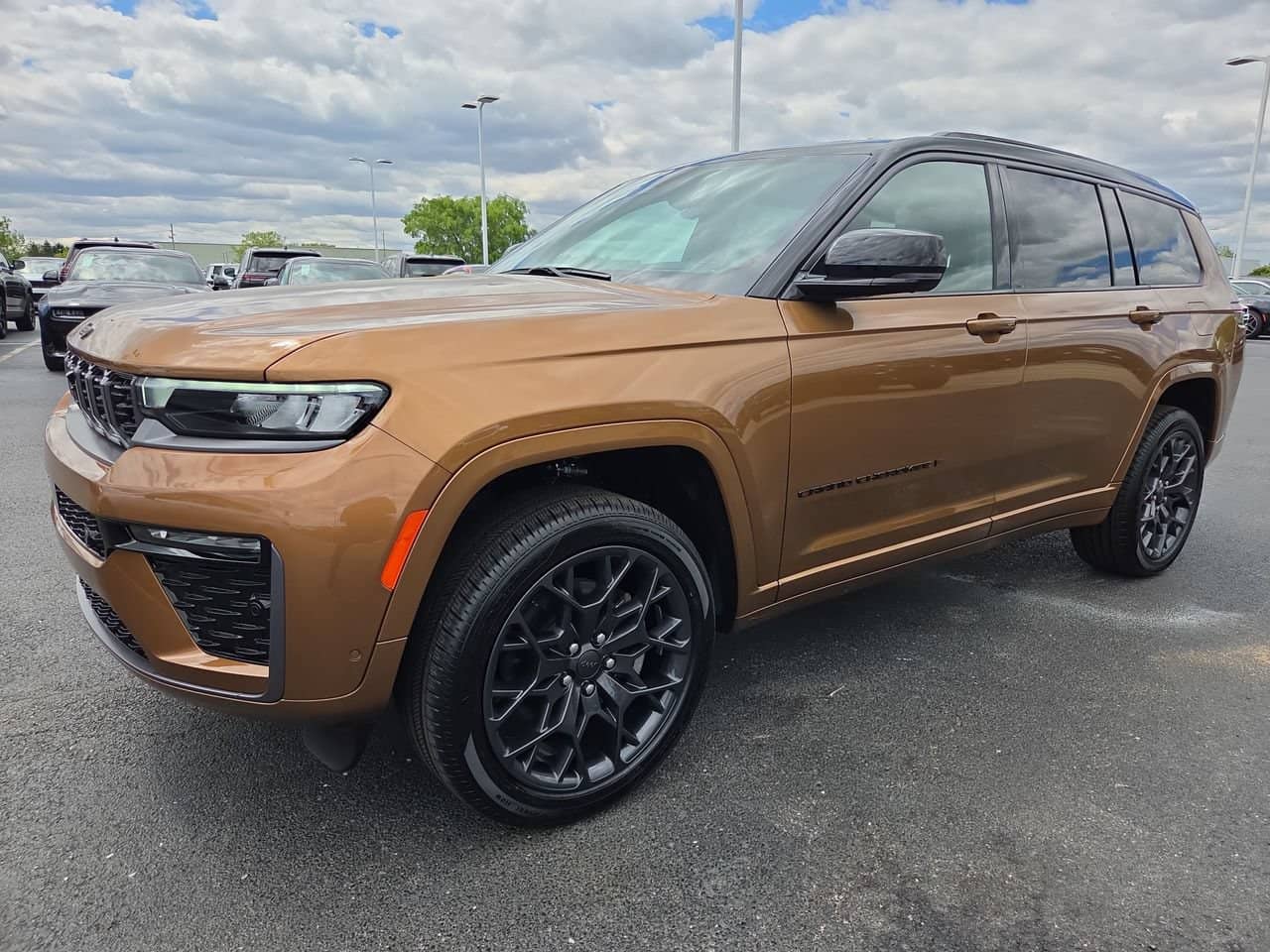 2026 Jeep Grand Cherokee L - Image 3